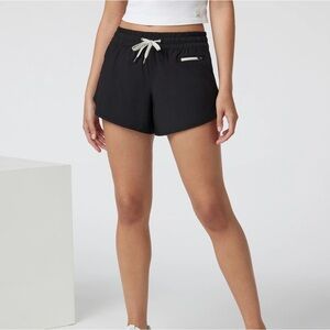 Vuori Clementine Short 2” Inseam Lined Running Navy